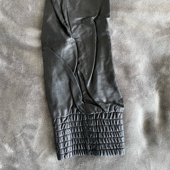 Leather joggings - Picture 3 of 3